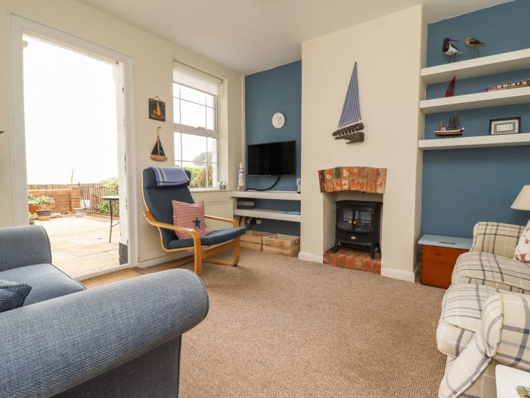 Cottage with garden | Beach view — photo 3