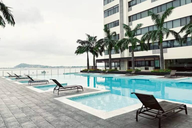 Guayaquil Suite port Santa Ana