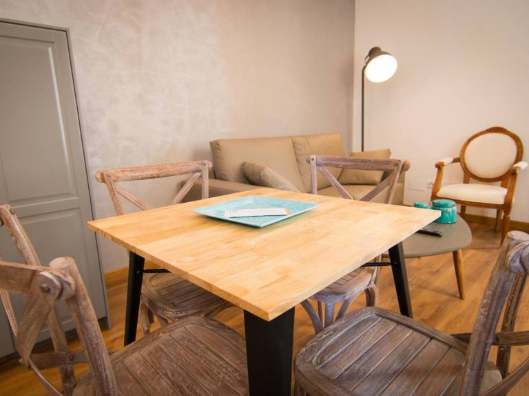Child-friendly beautiful rental apartment | Close to Alcazaba of Málaga | Pets are welcome — photo 3