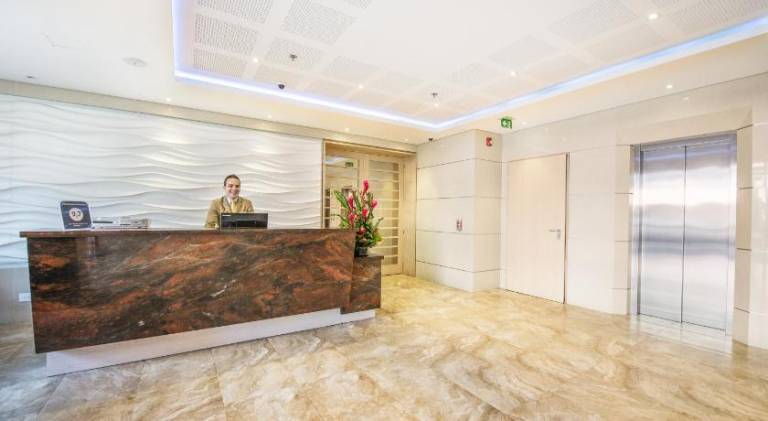 Serviced apartment with terrace — photo 4