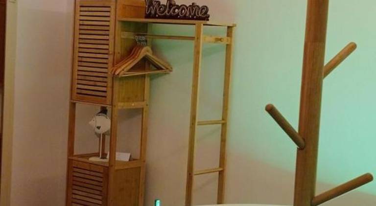 House with hot tub — photo 3