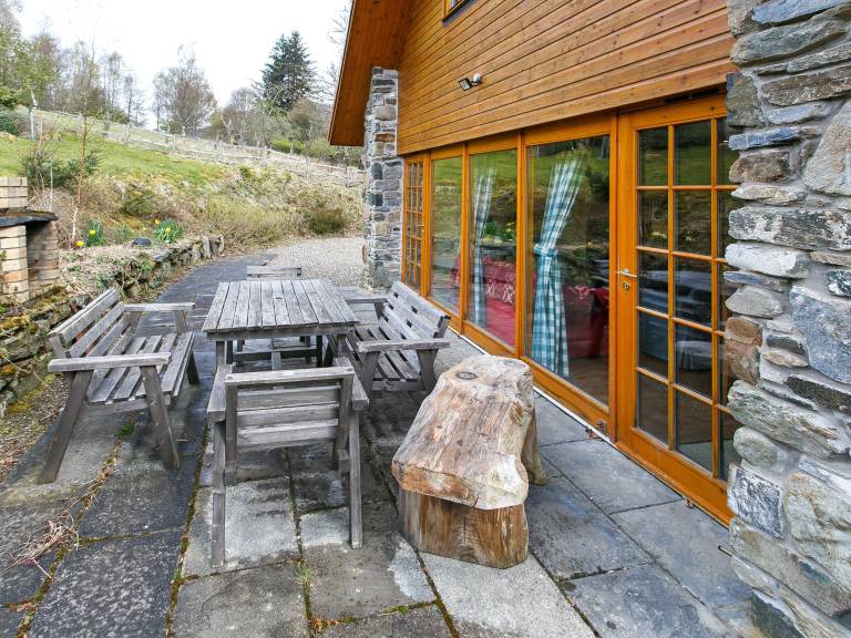 Cottage with garden & barbeque — photo 2