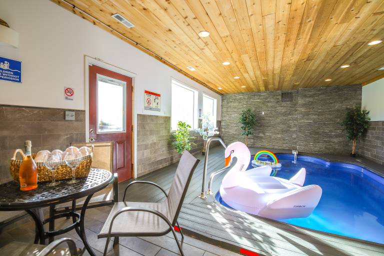 Saltwater Pool & Mtn-View Deck: Pigeon Forge Cabin — photo 3