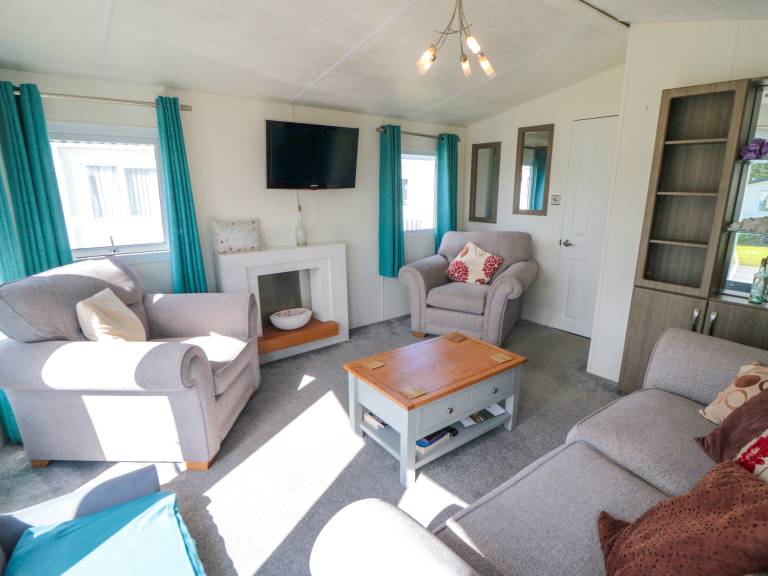 Cottage Cayton Bay