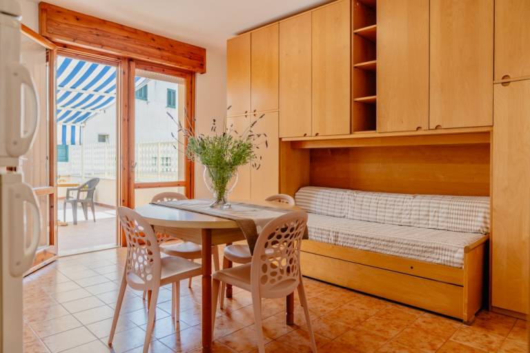 Child-friendly rental apartment with patio | Next to the beach | Pet-friendly — photo 4