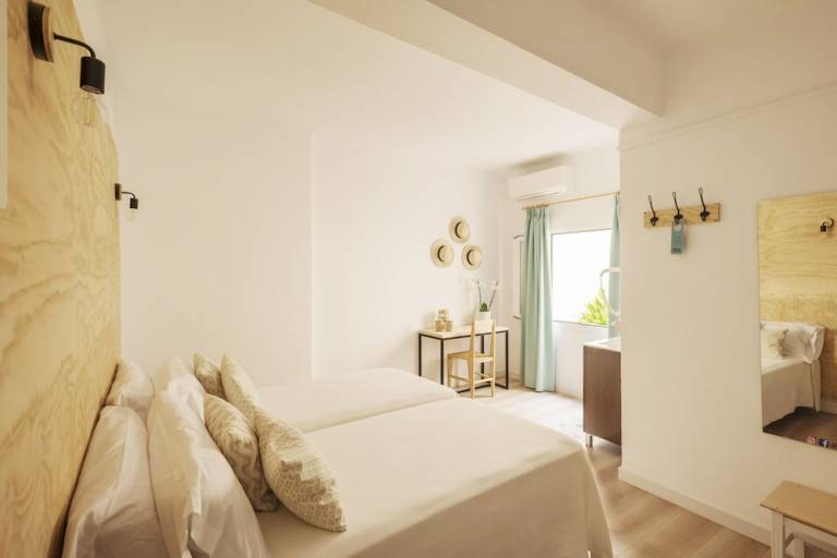 Hostel S'Arenal
