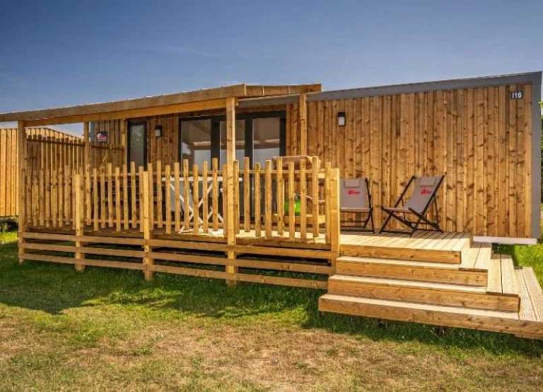 Camping suite with yard, pool & terrace — photo 2