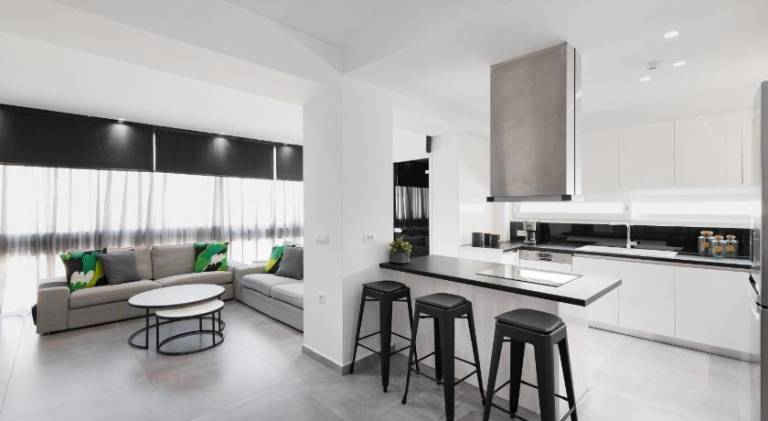Rental apartment with patio in Heraklion
