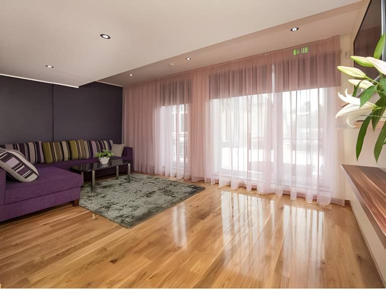 Pleasant serviced apartment with patio, garden & barbeque | Dogs allowed — photo 2