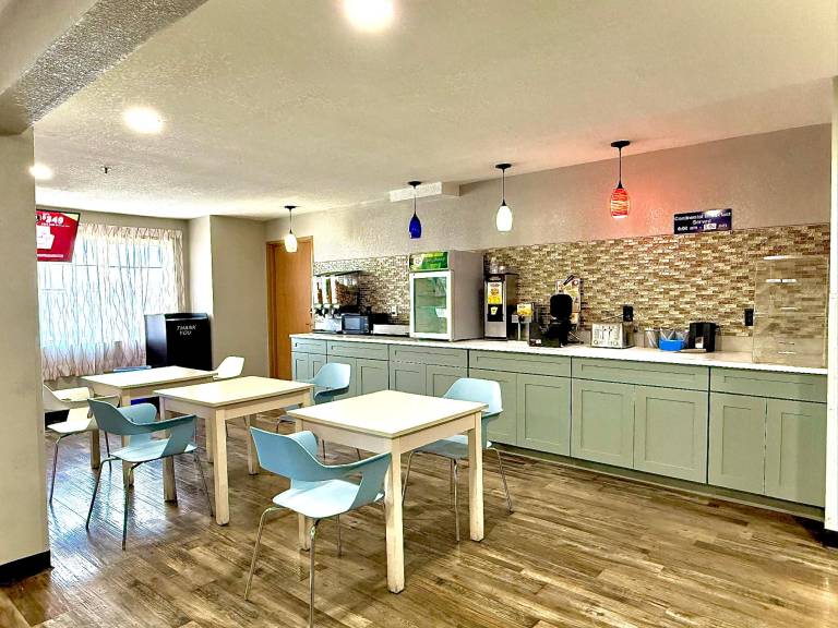Microtel Inn & Suites by Wyndham Fond Du Lac — photo 4