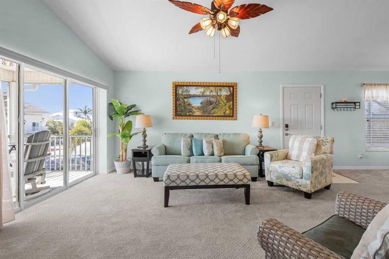 King Suite & Patio Family & Furry-Friendly Escape in Fort Myers Beach, FL
