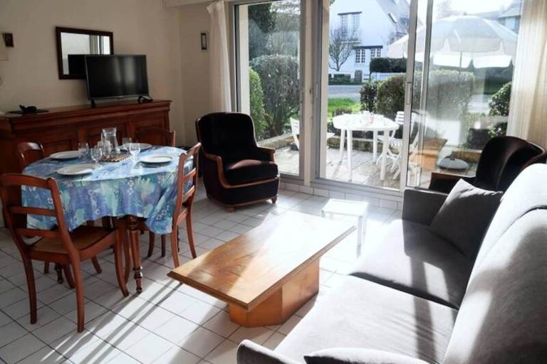Rental apartment with terrace — photo 2