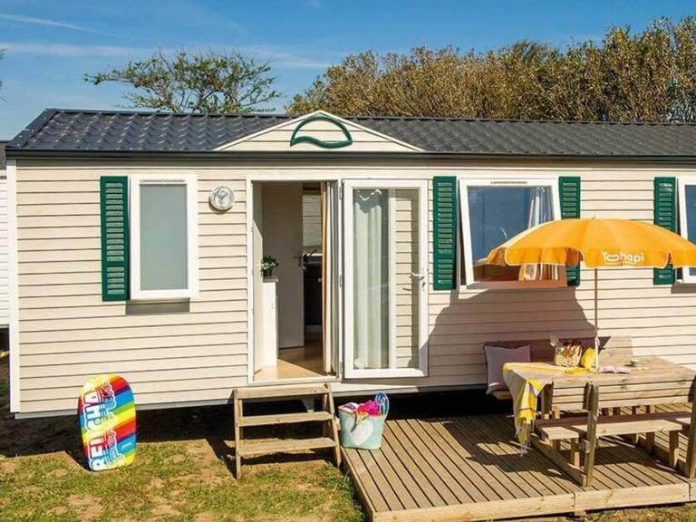 Children-friendly beautiful mobile home with patio & heated pool | Pet-friendly — photo 4