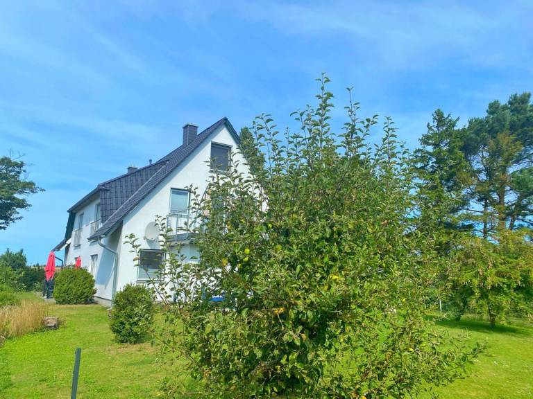 Ferienwohnung 2, Am Hochzeitsberg 3A in Breege in Breege