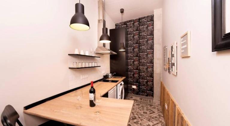 Apartment | Next to Alcazaba of Málaga | Good for workation | Dogs allowed — photo 3