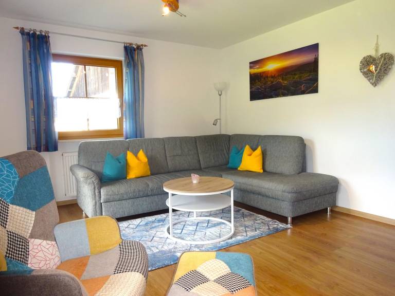 Family-friendly holiday apartment with pool, patio & yard | Garden view | Pet-friendly in Straubing