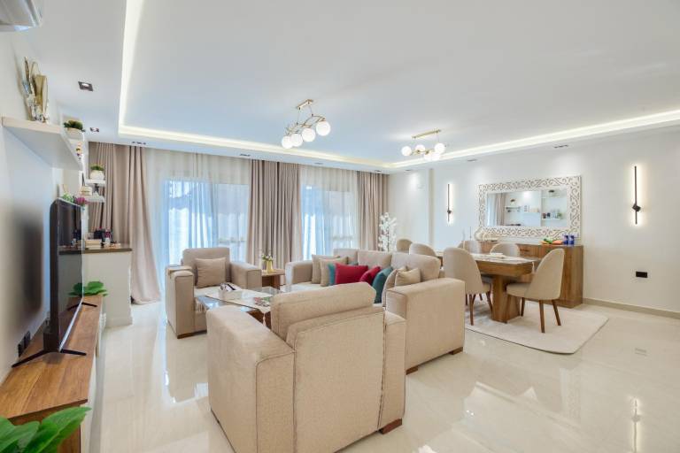 Fully equipped spacious apartment with pool & garden | Perfect for remote work | Pets allowed — photo 2