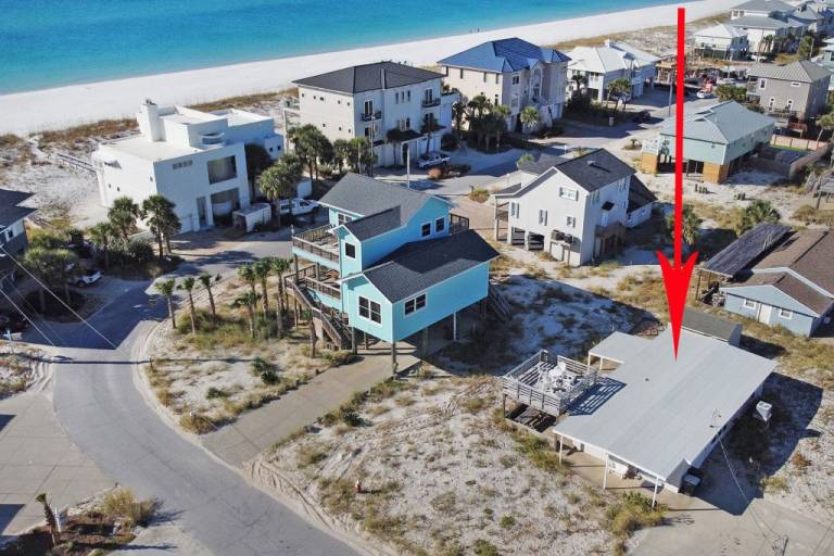 Children-friendly vacation home with terrace & barbecue | Beach view | Next to the beach | Pets are welcome in Pensacola, FL
