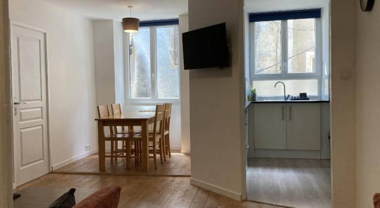 Holiday apartment with 2 rooms for 4 persons — photo 2