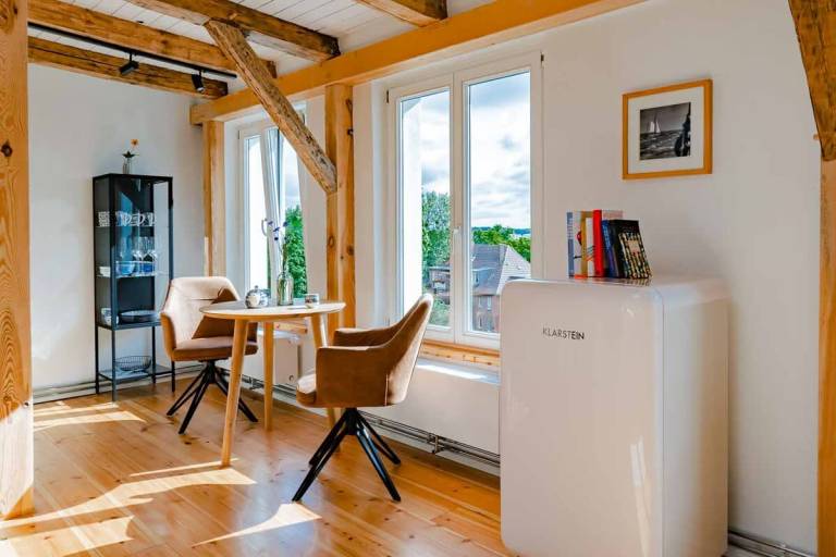 Family-friendly beautiful rental apartment with yard | Pet-friendly — photo 4
