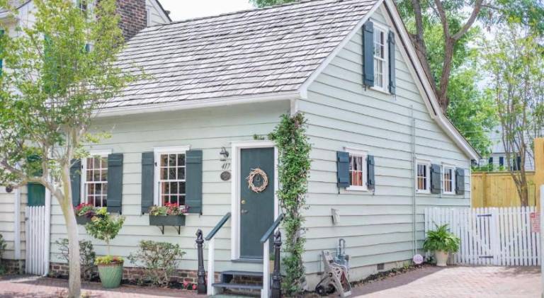 Nice house | Dogs allowed in Savannah, GA