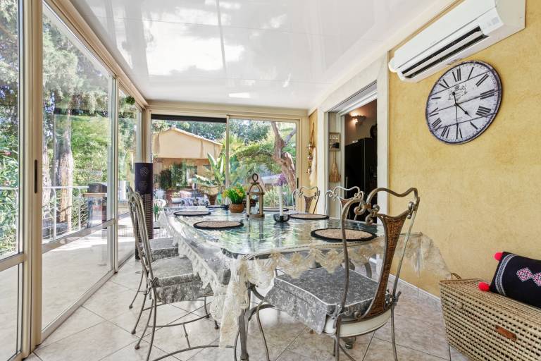 Villa 'Palmiers En Couleurs' with Mountain View, Private Pool, and Wi-Fi — photo 5