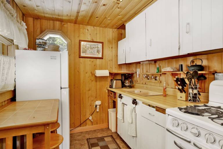 Cabin | Lake view — photo 2