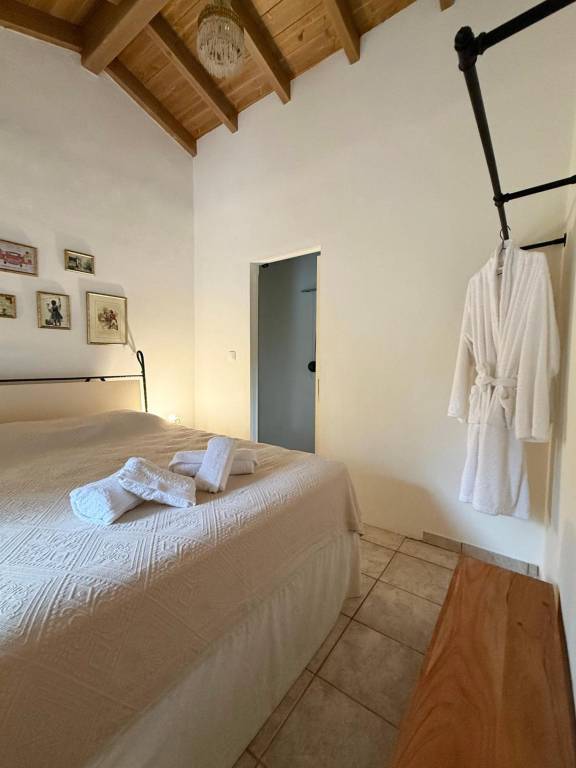 Apartment 'Pouglia Traditional House' with Sea View, Wi-Fi and Air Conditioning — photo 4