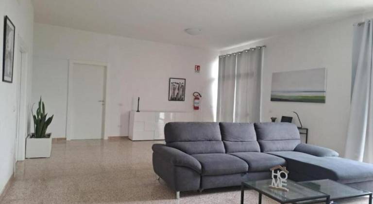 Ample apartment | Pet-friendly in Latina