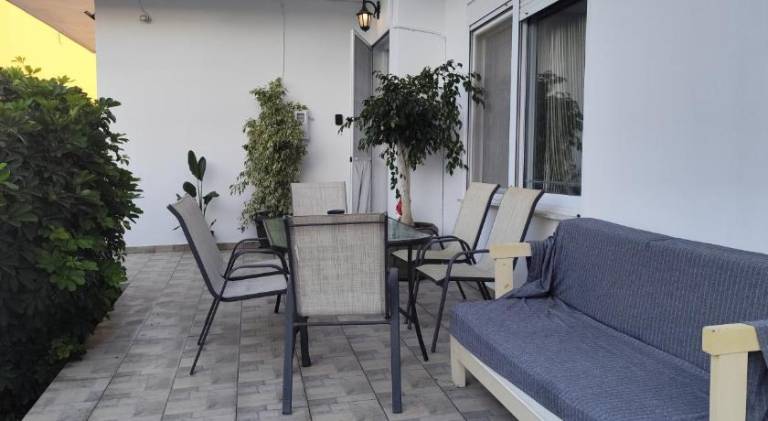 Vacation home with grill, garden & terrace — photo 5