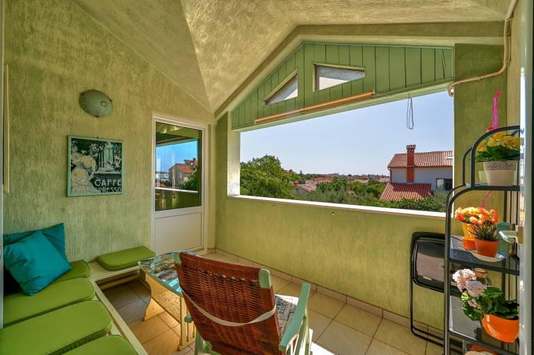 Family-oriented beautiful holiday apartment with grill & yard | Good for workation | Pets are welcome in Pula