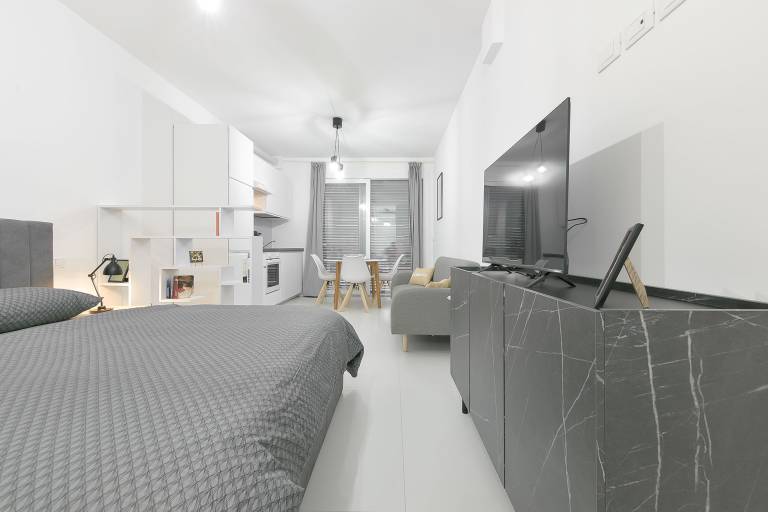 Child-friendly apartment with garden | Near Two Towers | City view | Dogs allowed — photo 2