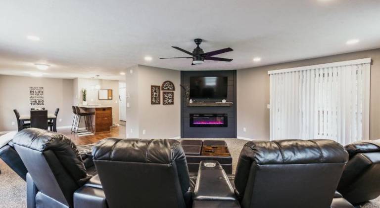 Nice vacation home with pool & jacuzzi | Pets allowed — photo 3