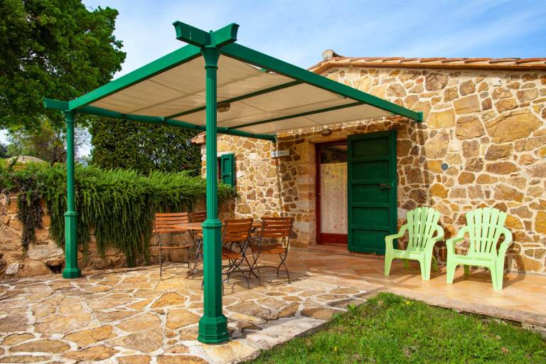         
Longère ∙ 4 personnes ∙ 2 chambres
    