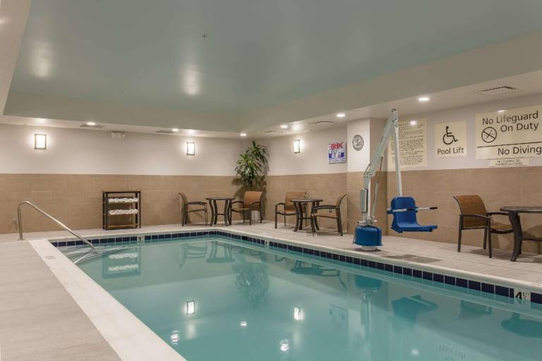 Hampton Inn & Suites Knoxville Papermill Drive — photo 3