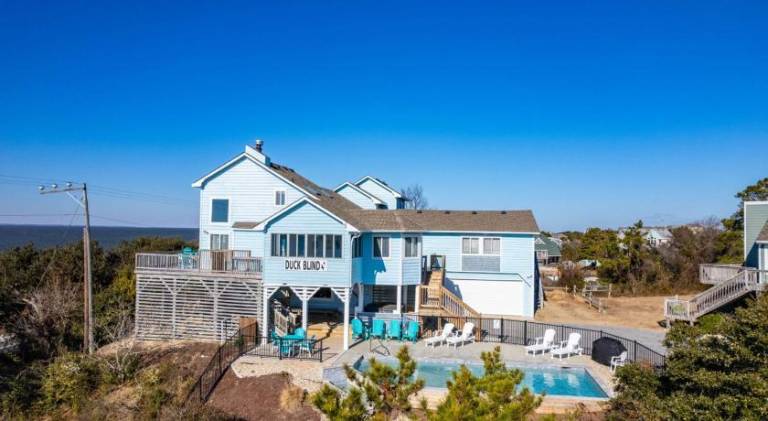 House with hot tub & pool — photo 5