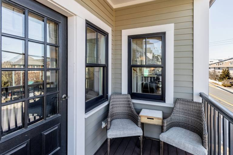Condo Newport