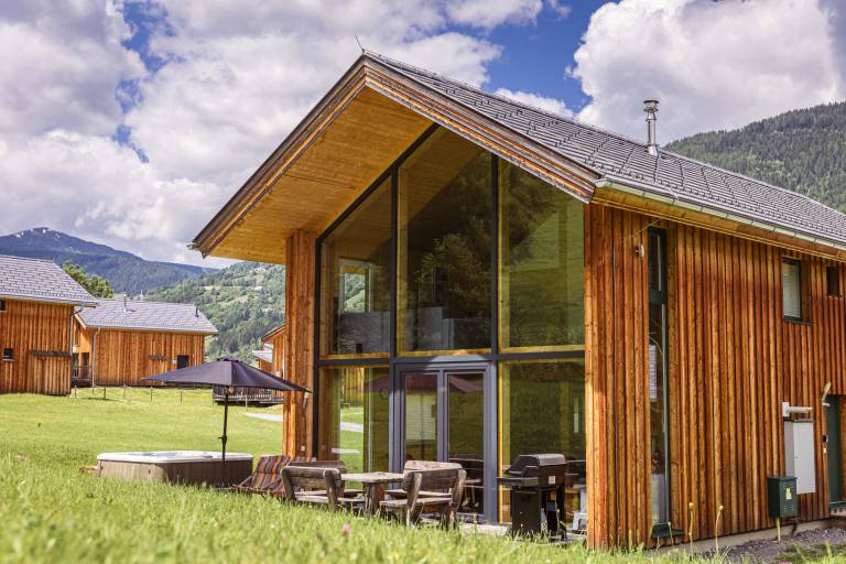 Premium Chalet 19 mit IR Sauna & Whirlpool