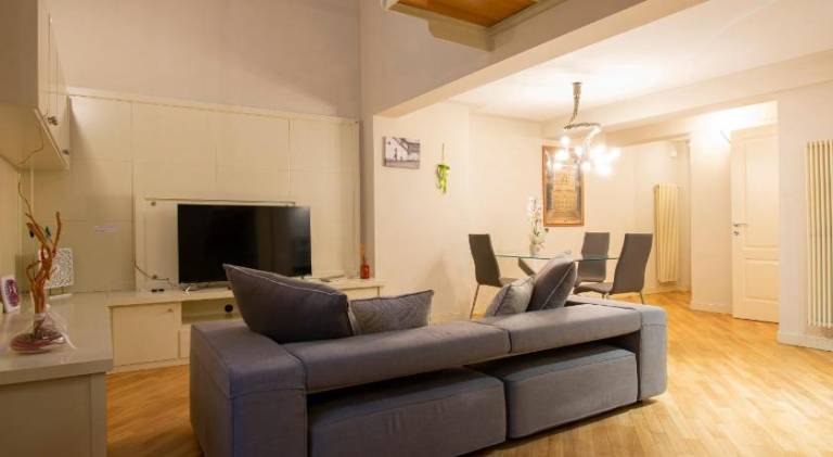 Rental apartment with terrace — photo 2