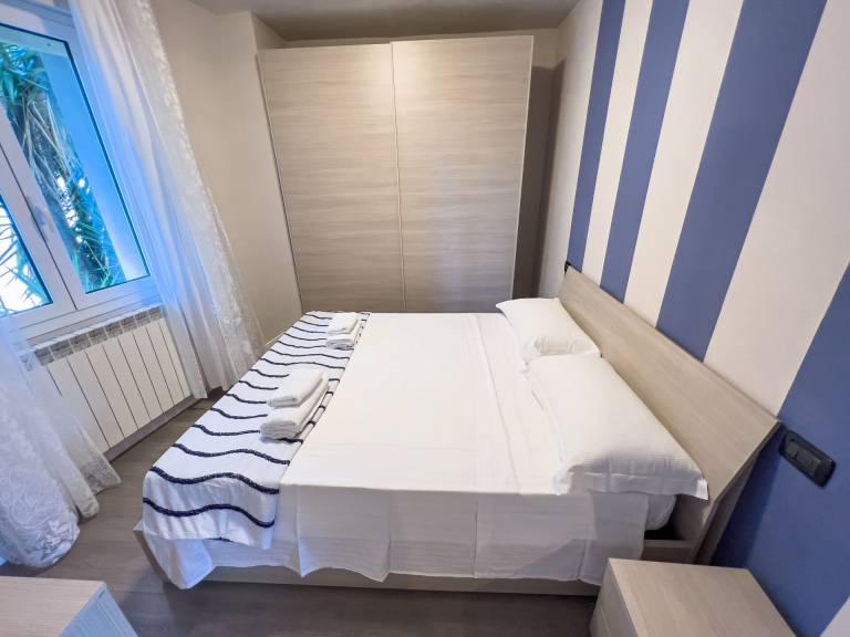 Holiday apartment with patio — photo 4
