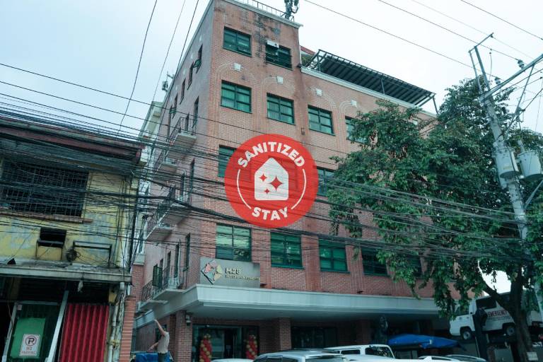 Nice serviced apartment | Pet-friendly in Quezon City