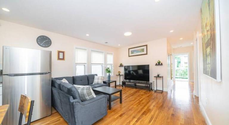 Fully equipped apartment with patio | Pets are welcome — photo 3