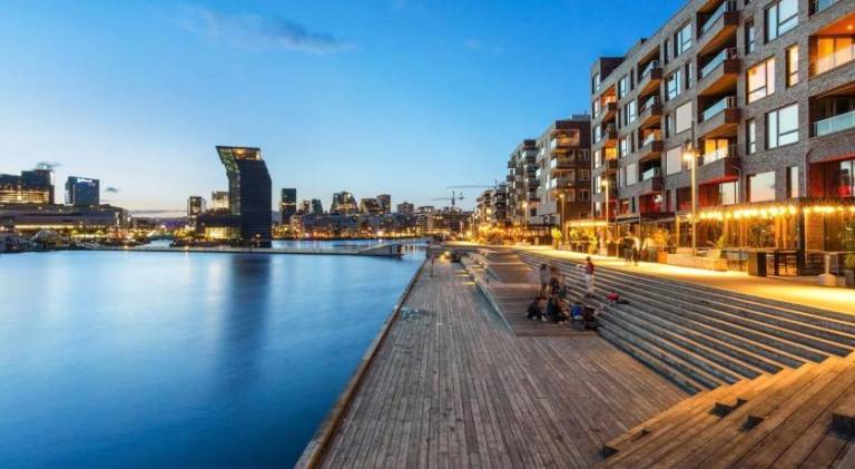 Holiday apartment | Next to Oslo Opera House in Oslo