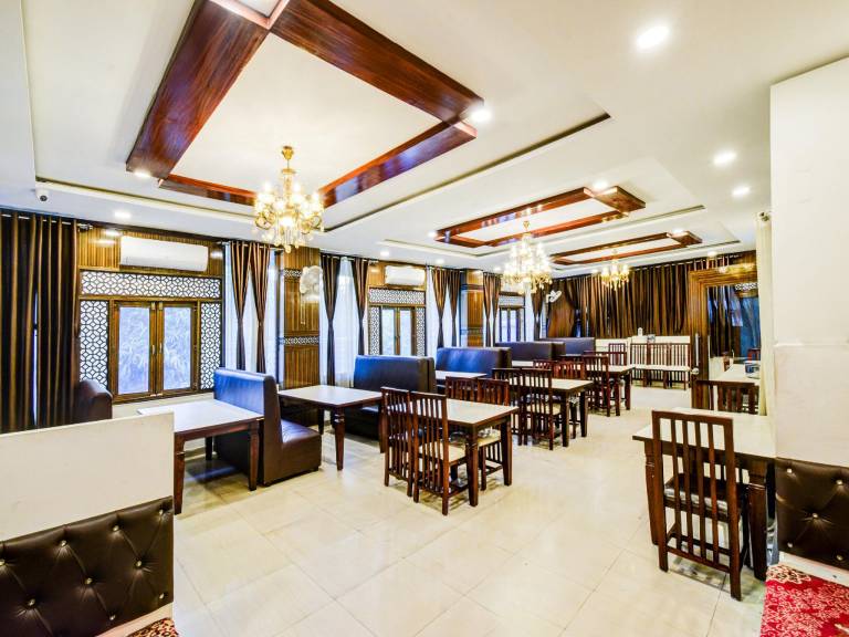 Super Townhouse Red Hills Lakdikapul Formerly Sitara Grand — photo 5