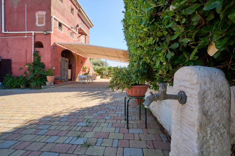 Charming holiday apartment with fast internet & garden | Sea view | Good for workation | Pets are welcome in Piombino