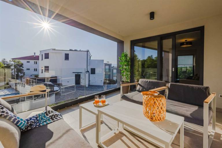 Apartment Sol 2, with balcony in Omisalj