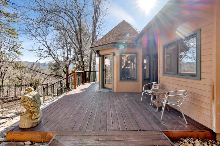 Children-friendly pleasant cabin with sauna, hot tub & pool | Lake view | Dogs allowed — photo 3