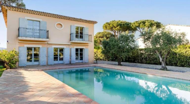 Villa with private pool, garden & sauna | Suitable for remote work in Saint-Tropez