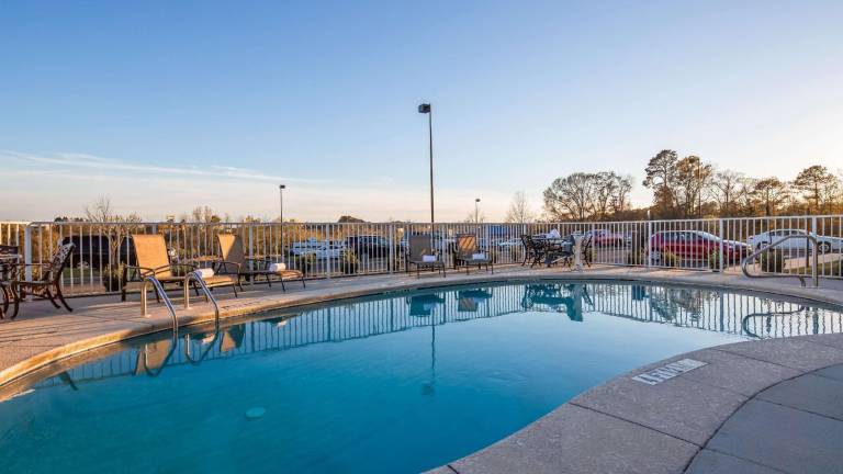 Best Western Dothan Inn & Suites — photo 4