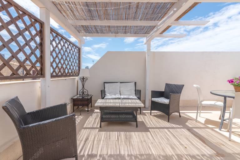 Vacation home with terrace, barbecue & fast internet | City view | Perfect for remote work | Pets allowed — photo 5